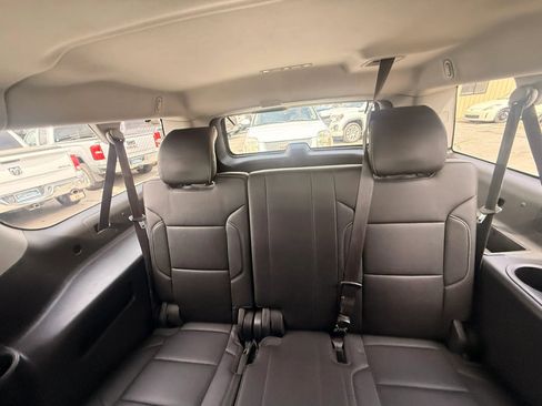 Used 2017 Chevrolet Suburban LT AWD/4WD image 16