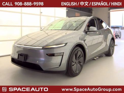 Used 2026 Tesla Model Y Long Range AWD/4WD image 1