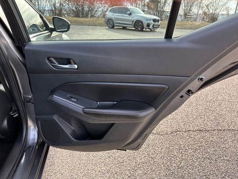 Used 2022 Nissan Altima 2.5 SR w/ Midnight Edition Package image 16