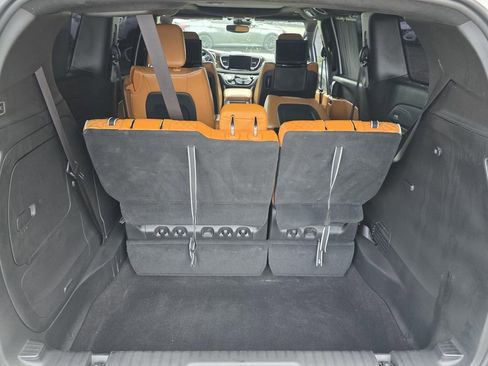 Used 2022 Chrysler Pacifica Pinnacle FWD image 15