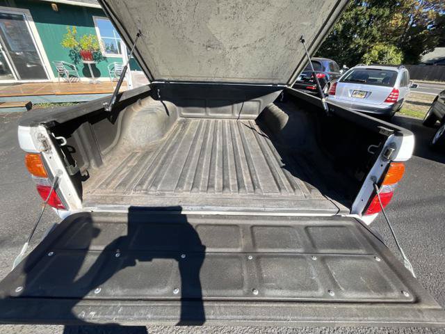 Used 2001 Toyota Tacoma PreRunner RWD image 13