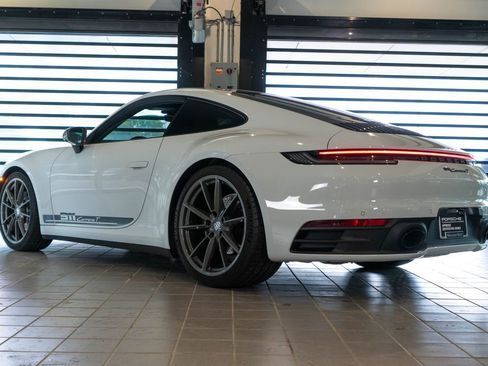 Certified 2024 Porsche 911 Carrera T RWD image 3