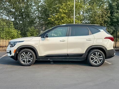 Used 2023 Kia Seltos S AWD/4WD image 6