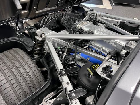 Used 2006 Ford GT image 13