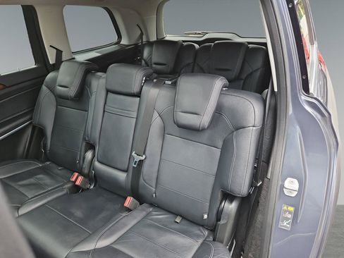 Used 2017 Mercedes-Benz GLS 550 4MATIC image 13