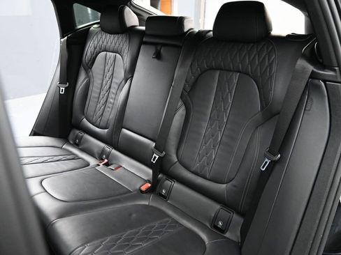 Used 2020 BMW X6 xDrive40i w/ Executive Package image 37