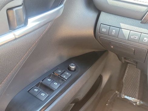 Used 2018 Toyota Camry XLE FWD image 20