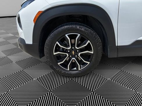 Certified 2023 Chevrolet TrailBlazer ACTIV w/ Sun and Liftgate Package AWD/4WD image 9