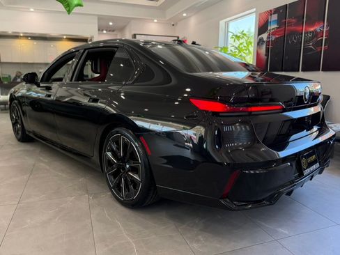 Used 2024 BMW 740i w/ Premium Package 2 RWD image 6