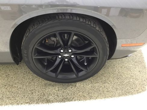 Used 2018 Dodge Challenger R/T w/ Blacktop Package image 20