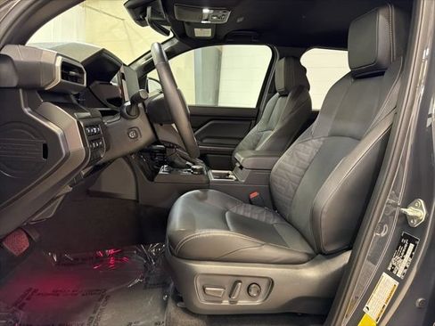 Used 2025 Toyota 4Runner TRD Off-Road Premium AWD/4WD image 12