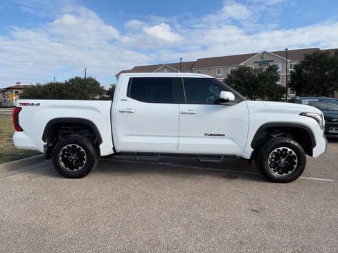 Used 2025 Toyota Tundra SR5 image 5
