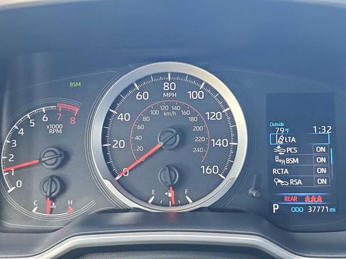 Used 2022 Toyota Corolla SE image 16