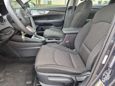 Certified 2024 Kia Forte LXS FWD image 12