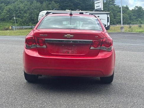 Used 2016 Chevrolet Cruze LT w/ Sun And Sound Package FWD image 6