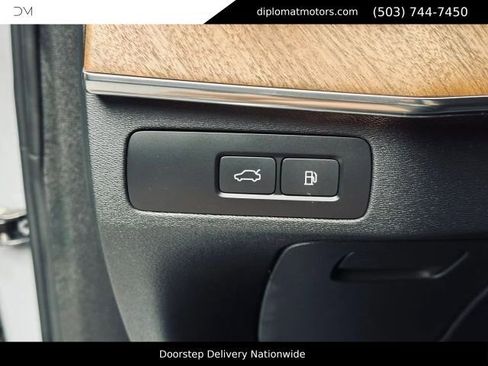 Used 2024 Volvo XC90 T8 Plus AWD/4WD image 34
