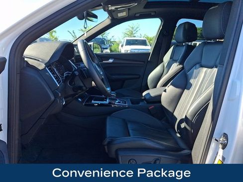Used 2023 Audi Q5 2.0T Premium w/ Convenience Package AWD/4WD image 2