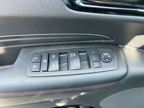 Used 2025 Dodge Durango GT AWD/4WD image 17