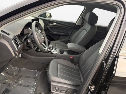 Used 2025 Audi Q5 2.0T Premium w/ Convenience Plus Package image 9