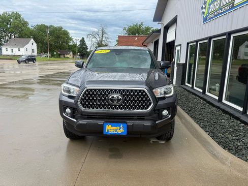 Used 2019 Toyota Tacoma TRD Off-Road AWD/4WD image 2