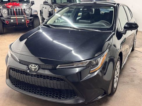 Used 2022 Toyota Corolla LE w/ Carpet Mat Package (TMS) image 11