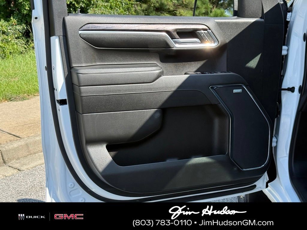 Certified 2023 Chevrolet Silverado 1500 LTZ w/ LTZ Premium Package AWD/4WD image 20