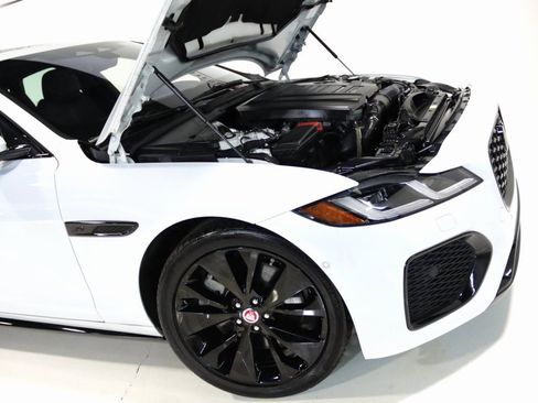 Used 2021 Jaguar XF R-Dynamic SE image 69