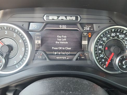 Used 2024 RAM 1500 Laramie AWD/4WD image 15