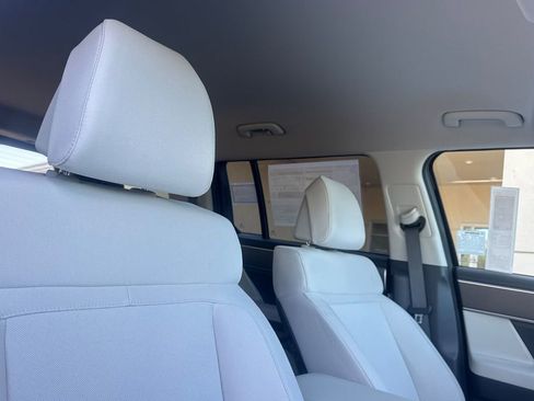 New 2026 Hyundai Santa Fe SE image 14