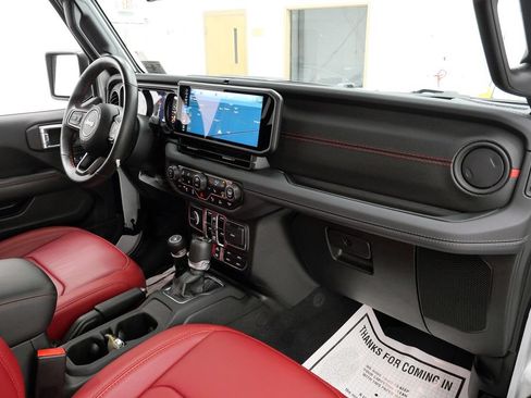 Used 2024 Jeep Wrangler Unlimited Rubicon 392 AWD/4WD image 17