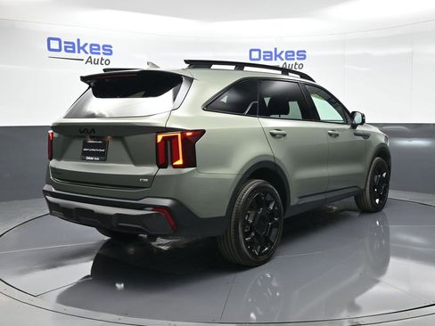 Certified 2025 Kia Sorento SX Prestige image 8