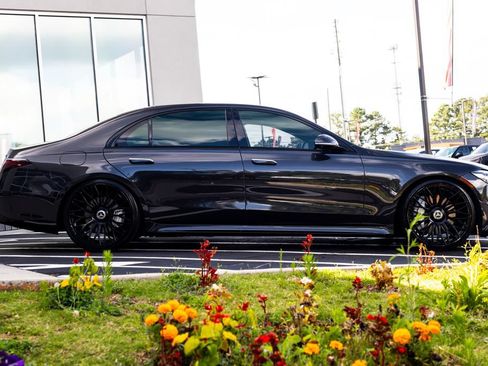 Used 2021 Mercedes-Benz S 580 4MATIC Sedan w/ AMG Line image 9