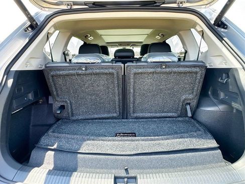 Used 2024 Volkswagen Tiguan SE FWD image 29