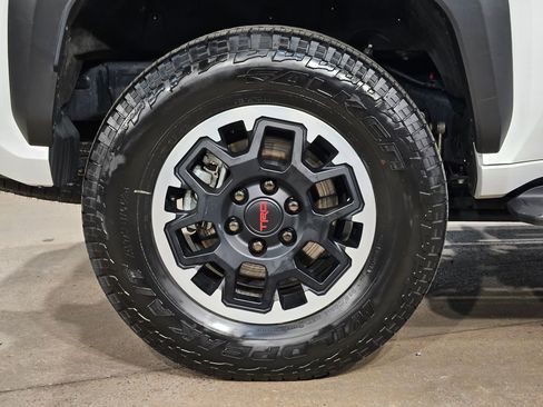 Certified 2025 Toyota 4Runner TRD Off-Road Premium w/ Tow Technology Package image 17