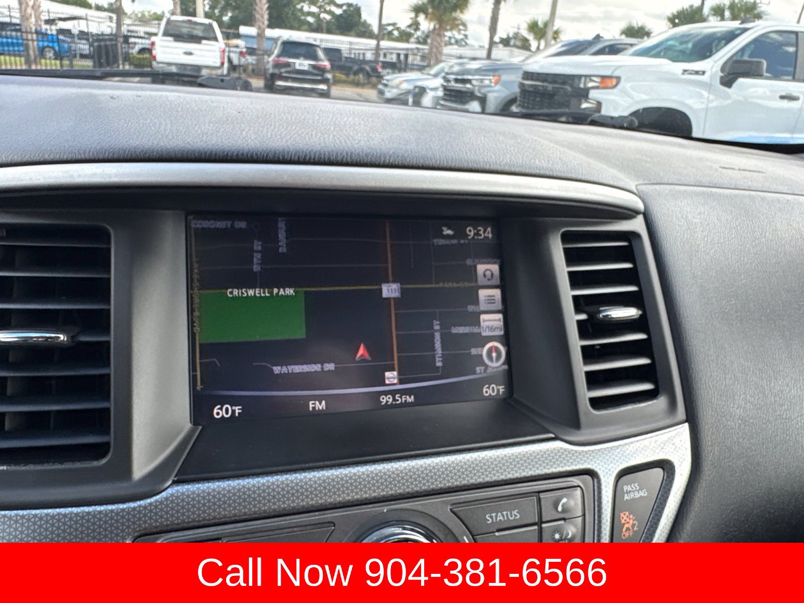 Used 2020 Nissan Pathfinder SL FWD image 28
