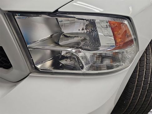 Used 2016 RAM 1500 Express image 28