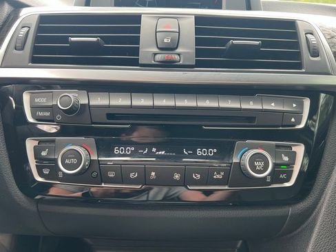 Used 2018 BMW 320i xDrive Sedan image 24