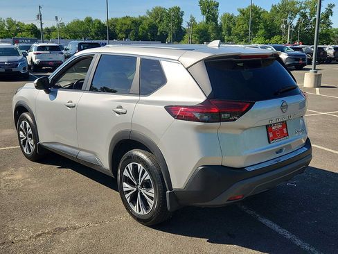 Certified 2023 Nissan Rogue SV AWD/4WD image 6