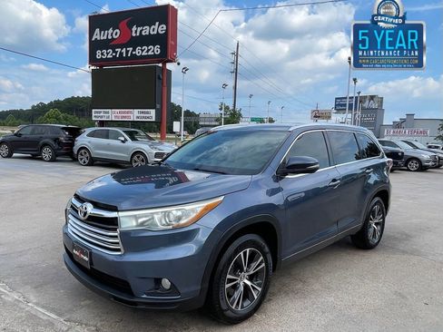 Used 2016 Toyota Highlander XLE FWD image 1