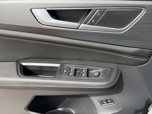 New 2026 Volkswagen Atlas Cross Sport SE FWD image 17