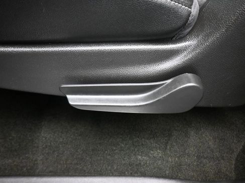 Used 2018 Chevrolet Suburban LT AWD/4WD image 33