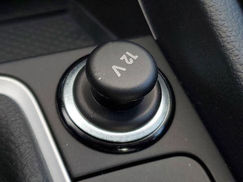 Used 2025 Volkswagen Jetta SE image 29