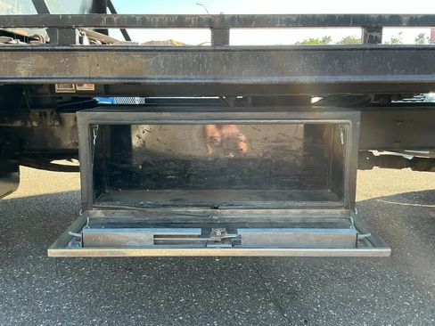 Used 2015 Ford F650 2WD Regular Cab Super Duty image 13