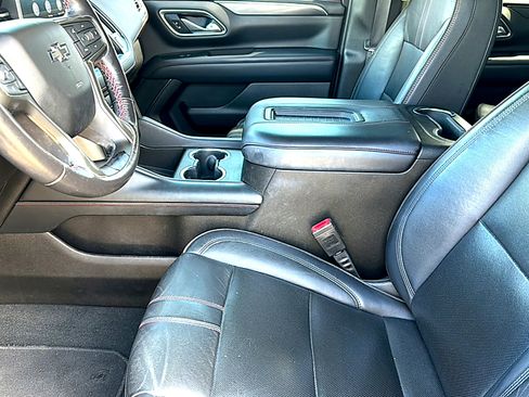 Used 2021 Chevrolet Tahoe RST w/ Luxury Package RWD image 13