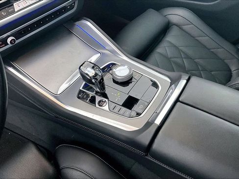 Used 2023 BMW X6 xDrive40i w/ Premium Package image 16