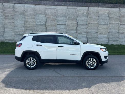 Used 2020 Jeep Compass Sport AWD/4WD image 6