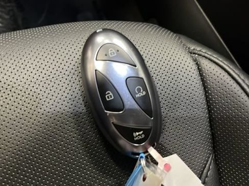 Used 2025 Hyundai Santa Cruz Limited AWD/4WD image 21