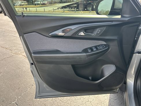 Certified 2023 Chevrolet TrailBlazer LT w/ Convenience Package image 11