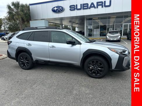 Used 2025 Subaru Outback Onyx Edition AWD/4WD image 1