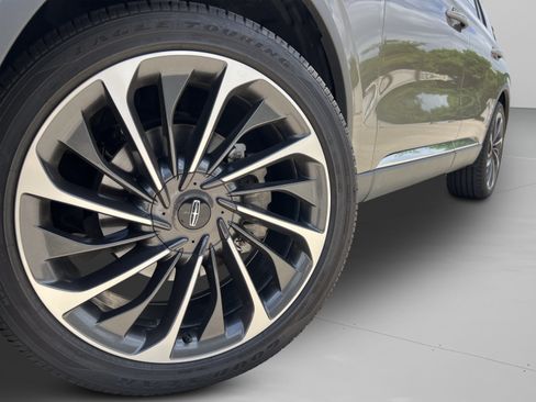 New 2025 Lincoln Aviator Reserve w/ Equipment Group 201A AWD/4WD image 35